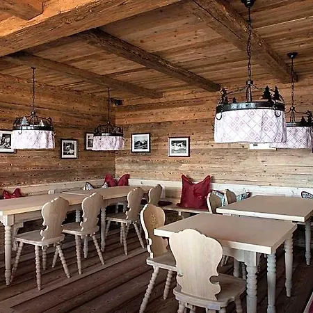 Naturhotel & Bayernhuette Am Brauneck Ленггрис
